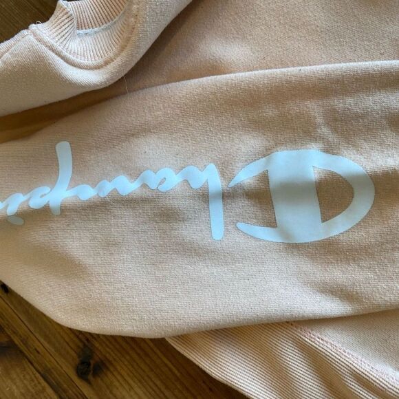 Champion Cropped Sweatshirt Peach Log Sleeve Size Medium - Picture 7 of 16
